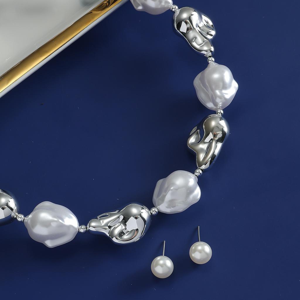 Hot-selling pearl necklace collarbone chain earrings metal simple personality fashion trend manufacturer