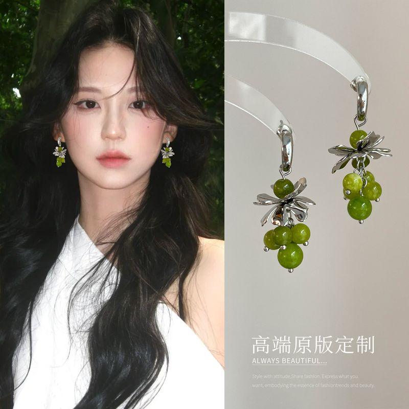 

S925 Sterling Silver Summer Green Grape String Earrings Cold Sense Niche High-Grade Earrings Mori look Fresh Temperament Earrings Summer Green Earrings Pair