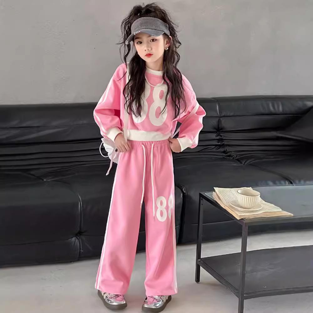 2024 Spring Fashion Girls' Loose Two-Piece Sportswear Set for Medium and Large Children.