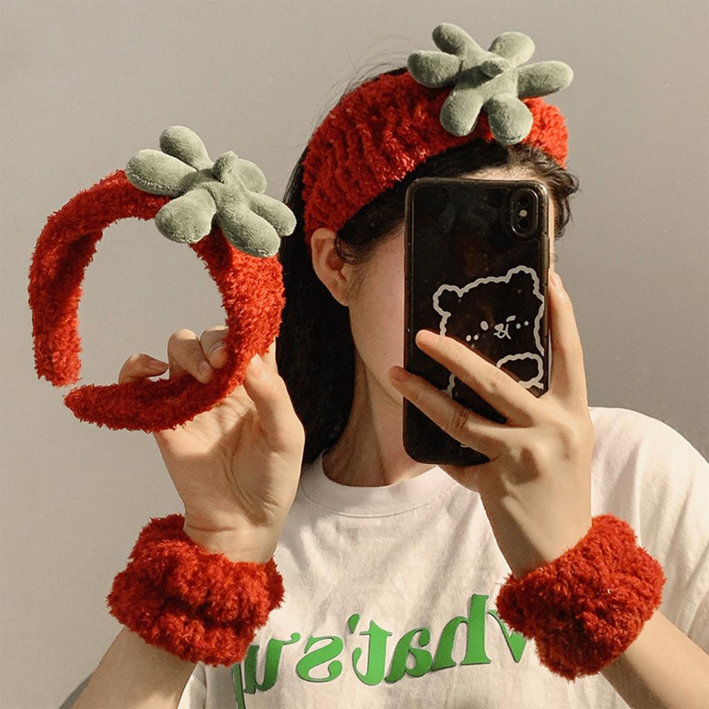 Strawberry Plush Face Washing Headband Set With Wristbands Cute Hair Band For Women Men Makeup Skincare Soft Absorbent Material