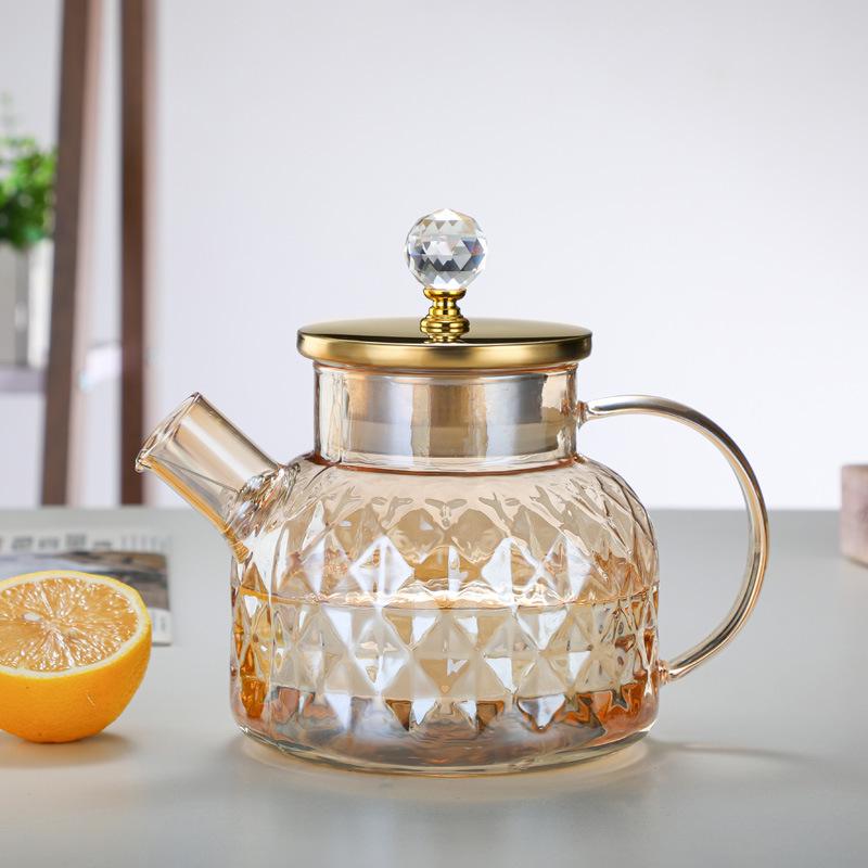 Diamond Lid Champagne-Colored High Borosilicate Glass Water Pitcher - Heat Resistant for Home Use.