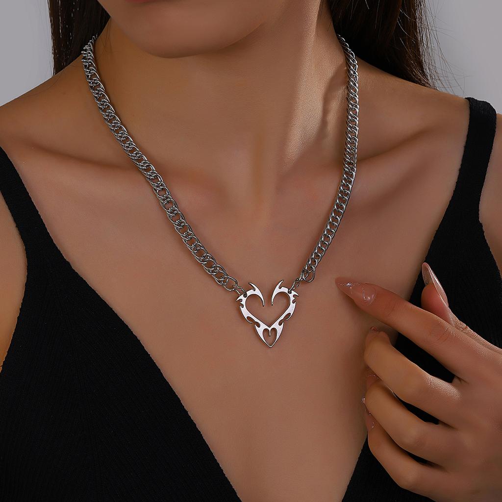 Fashion Sweet Cool Hip Hop Hollow Flame Love Necklace Personality Creative Pendant Accessories Women