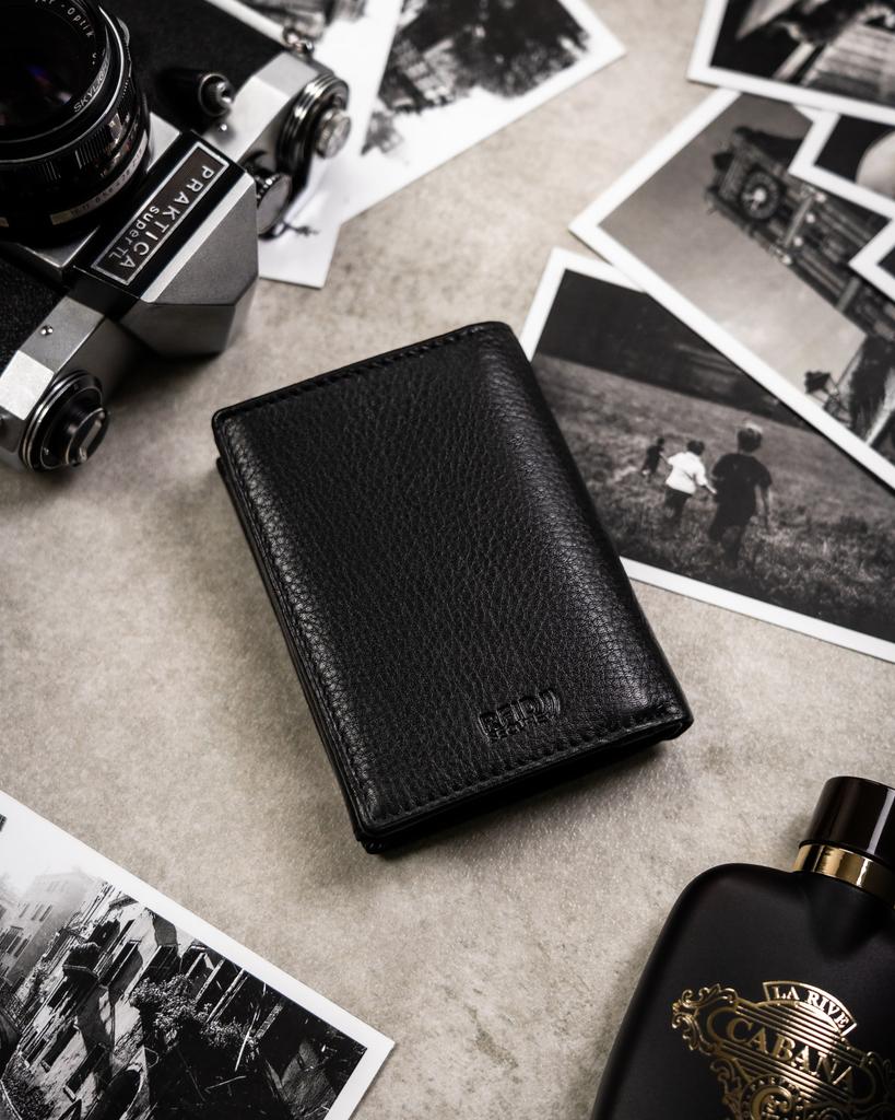 Gift set: leather wallet without clasp and key ring - Peterson