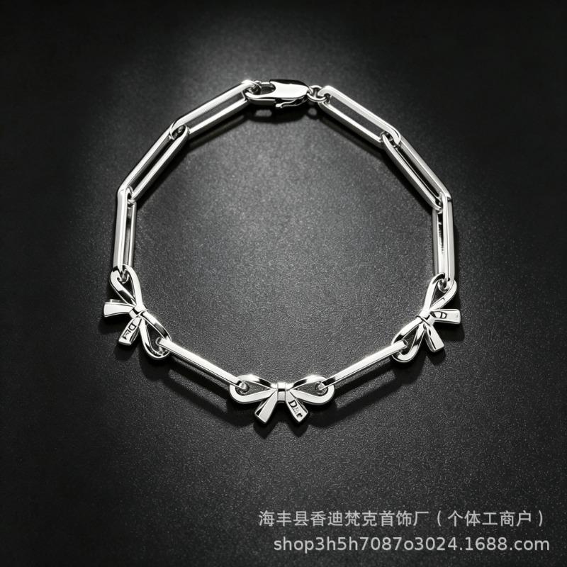 Hot-selling spring and summer new products, bow necklace, bracelet, stud earrings, women's fashion suit.