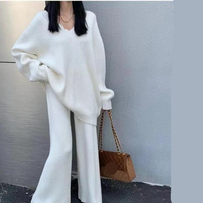 Zweiteiliges Set für Damen im Frühling, Herbst und Winter, lockerer und schlanker Strickanzug mit V-Ausschnitt, lockerem Pullover + Hose mit hoher Taille und weitem Bein