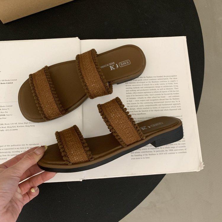 

French woven one-word slippers women s summer wear 2025 summer new with skirt pregnant women platform beach sandals 40 темно-коричневого