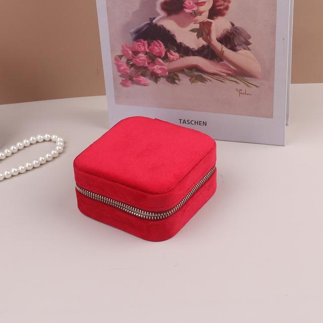 Clever Compartmentalized Design Small Body Hand Moving People Velvet Multifunctional Protection Jewelry Double Storage Box