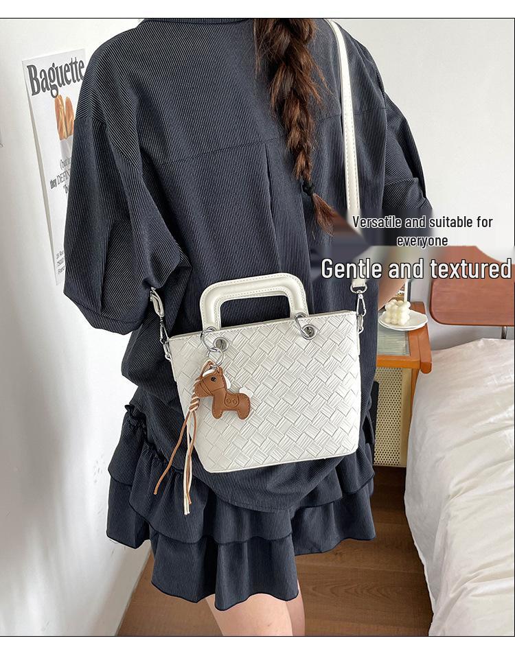 2026 Autumn/Winter Matte Metal Buckle Woven Tote with Large Capacity - Retro Women's Shoulder & Handbag.