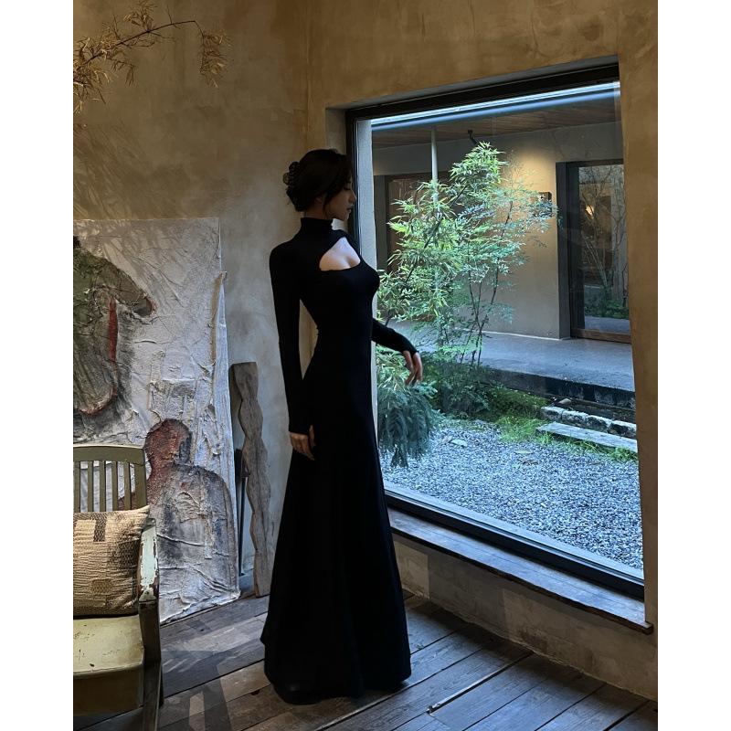 Temperament celebrity light and familiar style dress for women's autumn and winter new design sense, waist and thin inner dress