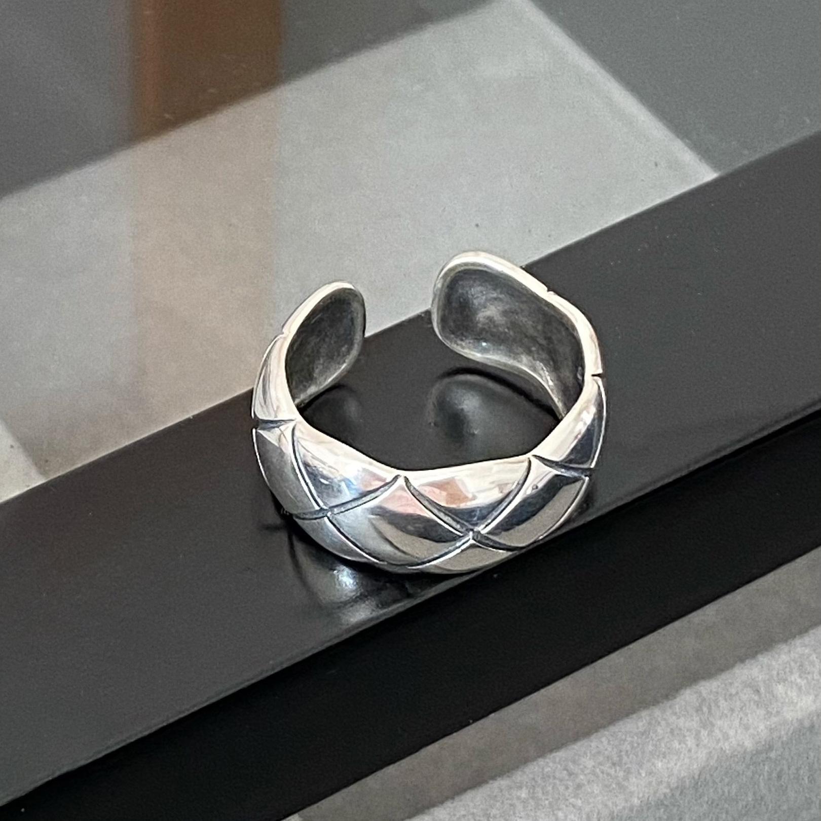 

Кольцо из стерлингового серебра S925 с бриллиантами в клетку для женщин, необычный дизайн, чувственное ретро-кольцо для дебютантки с открытым ртом и регулируемым указательным пальцем Opening is adjustable