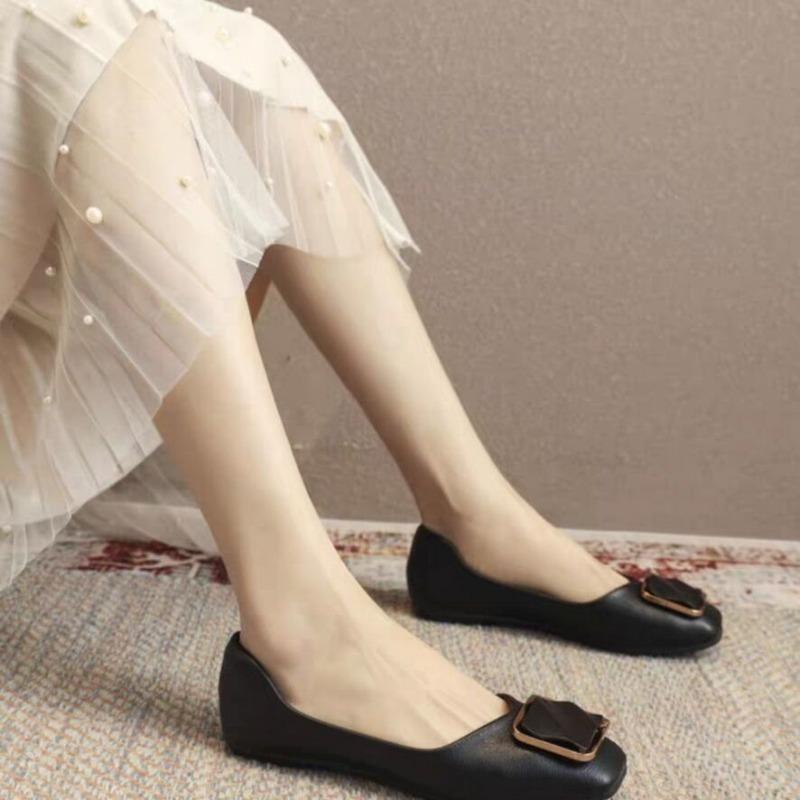 Fashion 2024 Leather Spring Autumn Handmade Flats Ballerina Shoes Women Loafers Comfortable Soft Leather Metal Button Women Flats Shoes