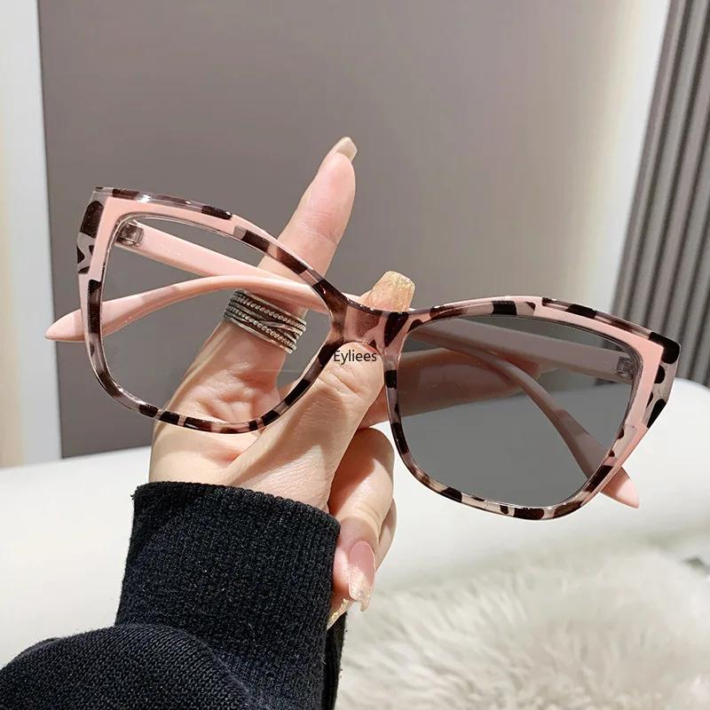 Fashion Photochromic Anti Blue Light Glasses Unisex Luxury Cat Eye Color Changing Sunglasses for Women Men