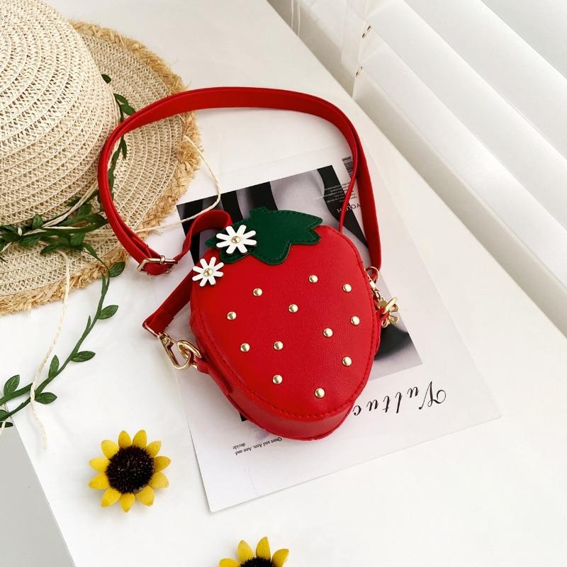 New Korean-style Children's Bag - Cute Little Girl Crossbody Bag with Adorable Strawberry Accessories