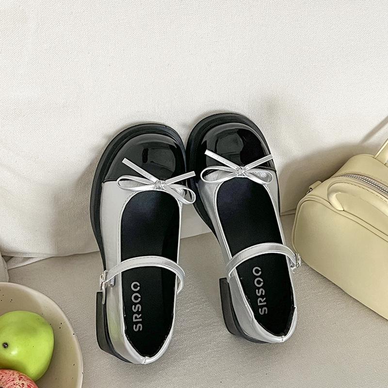 

Versatile retro British style platform small leather shoes women s 2025 new with skirt light mouth thick heel Mary Jane single shoes 39 серебряный