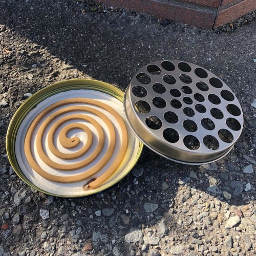 Lion Chemical Kikusei Uzu Natural Pyrethrum Incense Sticks for Animals and Pets, Large Size, 50 Rolls Per Box, Insect Repellent