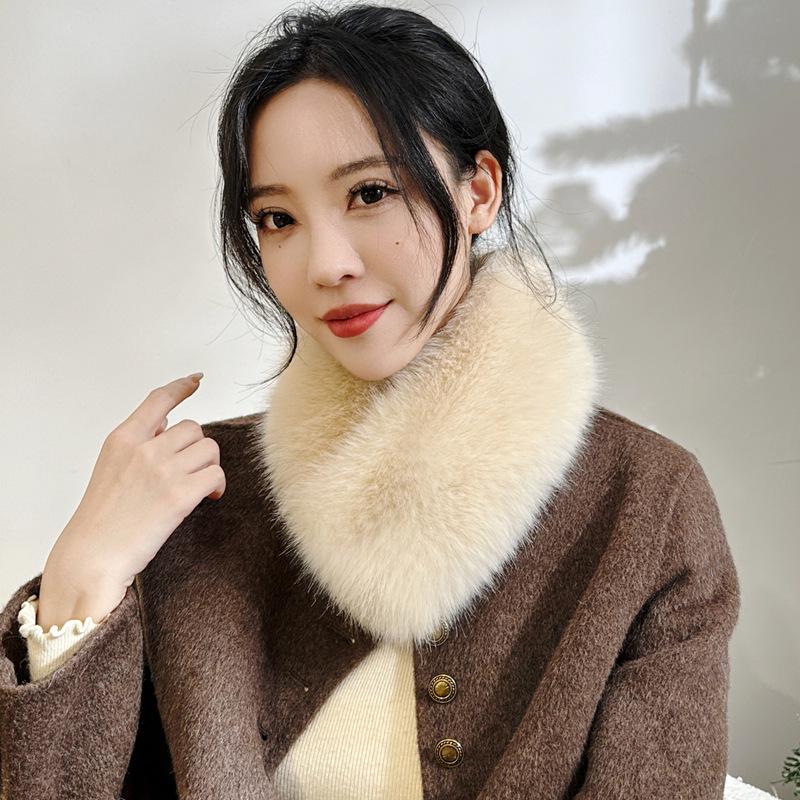 Fox Otter Rabbit Fur Scarf Collar Set: Versatile, Fashionable Magnetic Buckle for Neck Protection and Warmth - Women's Winter Accessory.