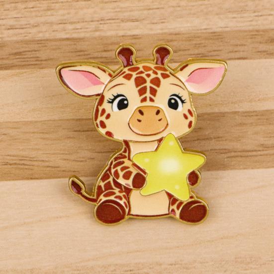 Cute Giraffe Lapel Pin Funny Cartoon Animal Brooch for Bags Jackets & Hats Unique Gift for Kids Teens & Animal Lovers