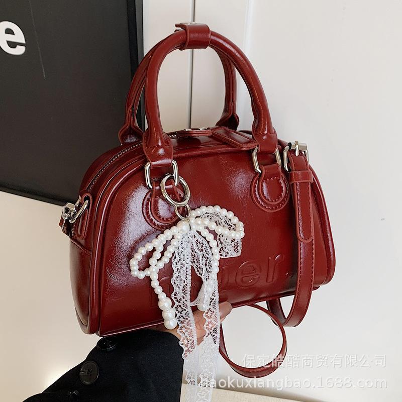 Premium niche bag women's spring and summer 2025 new fashion shoulder messenger bag casual Korean version portable pillow bag