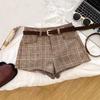 Partea inferioară (Îmbrăcăminte damă) – Pantaloni scurţi