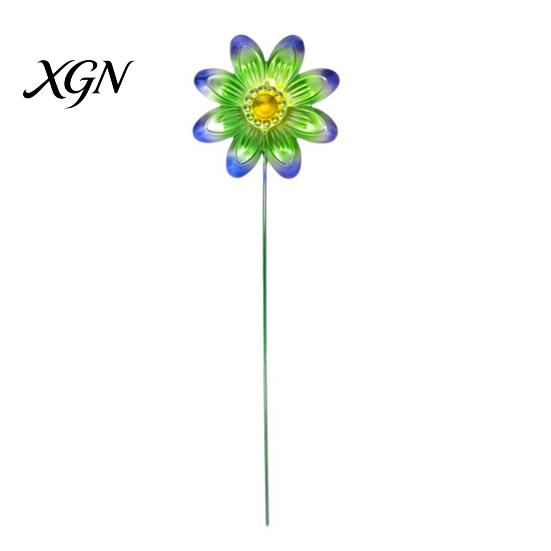 Artistic Garden Path Accents Metal Artificial Flower Stake, Decorative Yard Art Sculpture, Colorful Floral Design Lawn Ornaments Decor for Outdoor