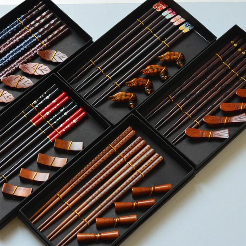 Chinese Style Wooden Chopsticks Gift Box Japanese 4 Pairs Of Chopsticks + 4 Pcs Chopstick Rest Creative Housewarming Gift Pack