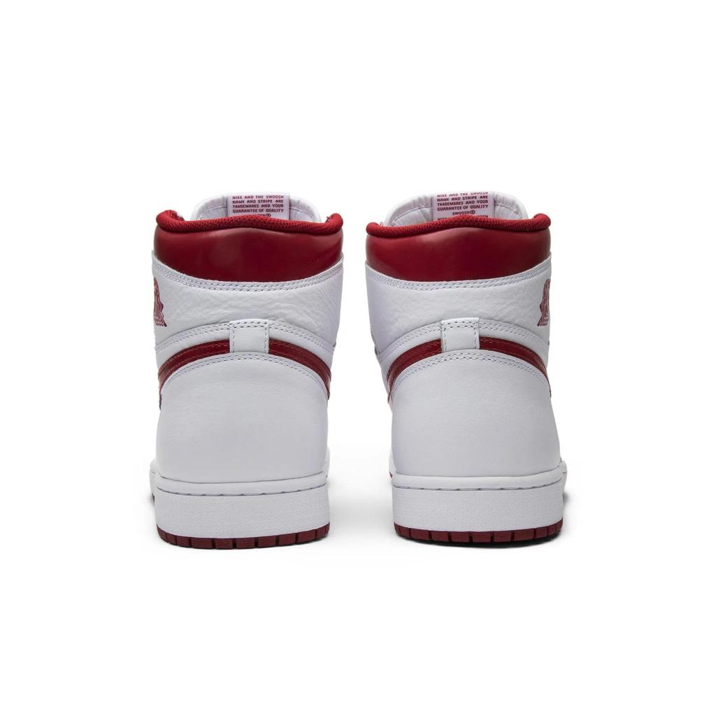 Air Jordan 1 Retro High OG 'Metallic Red' (Unisex) White / Varsity Red Vintage Basketball Shoes 555088 103