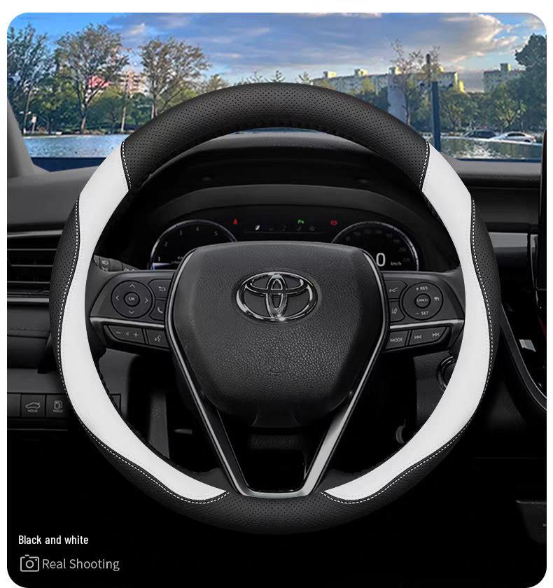 Toyota Highlander Nappa Leather Steering Wheel Cover: Breathable, Anti-Slip, Ultra-Thin for 2009-2026 Models.