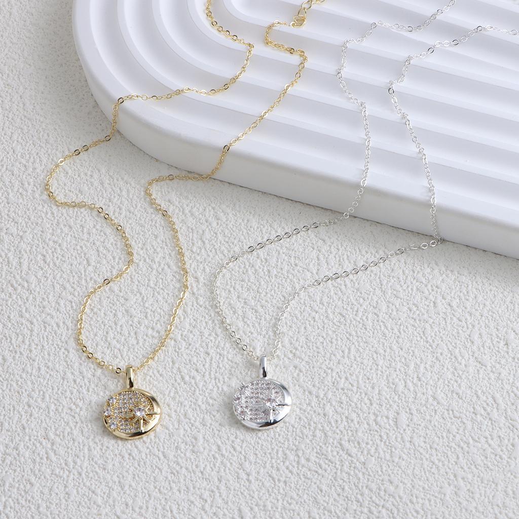 Japanese and Korean wind, star and moon diamond pendant, clavicle chain, light luxury, full diamond disc clavicle chain, personalized design necklace.