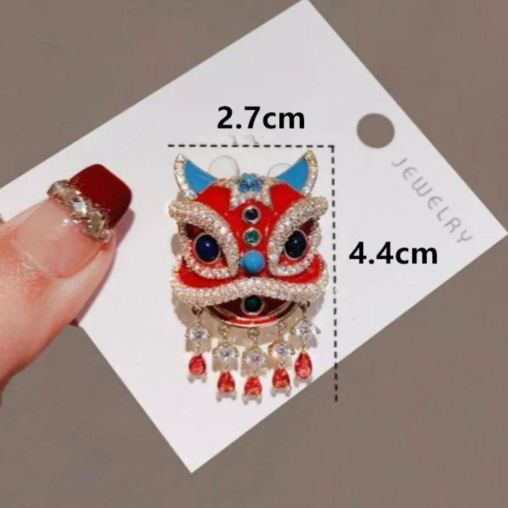 Zinc Alloy Lion Brooch Red Orange Chinese Style Maple Leaves Brooches Lion Maple Leaves Multi-Functional Coat Pin Corsage