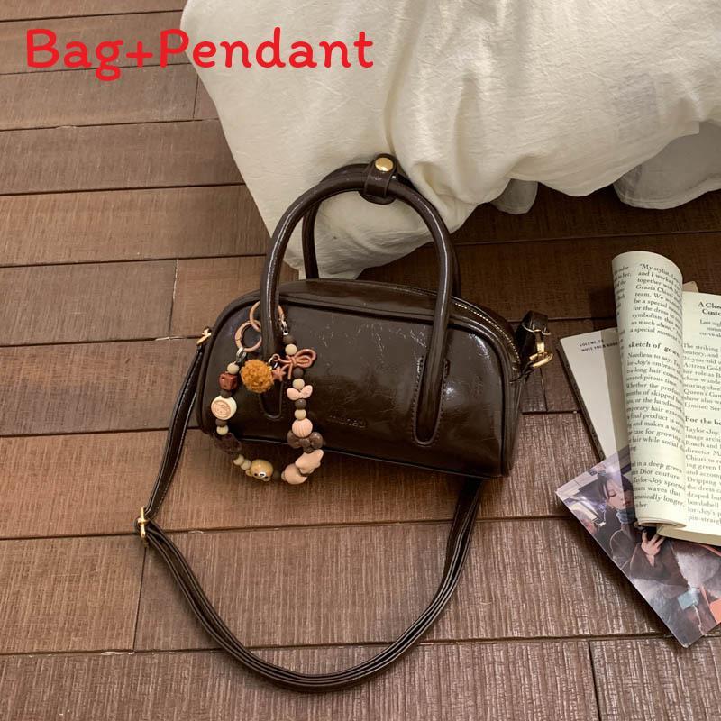 Elegant Leatherlike Tote With Zipper Closure And Interior Storage For Women