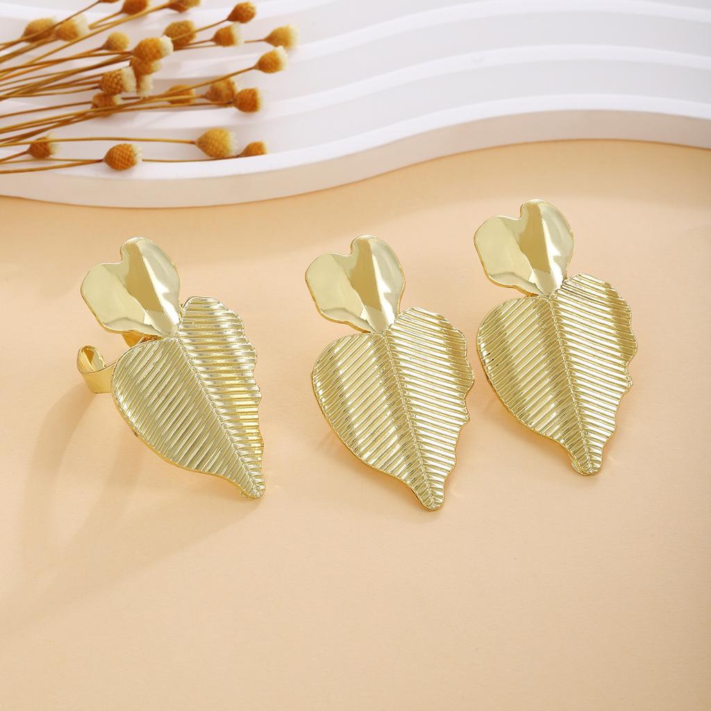 Flower Ring Personalized Earrings, Light Luxury Fashion High Sense Metal Style Simple Temperament Earrings