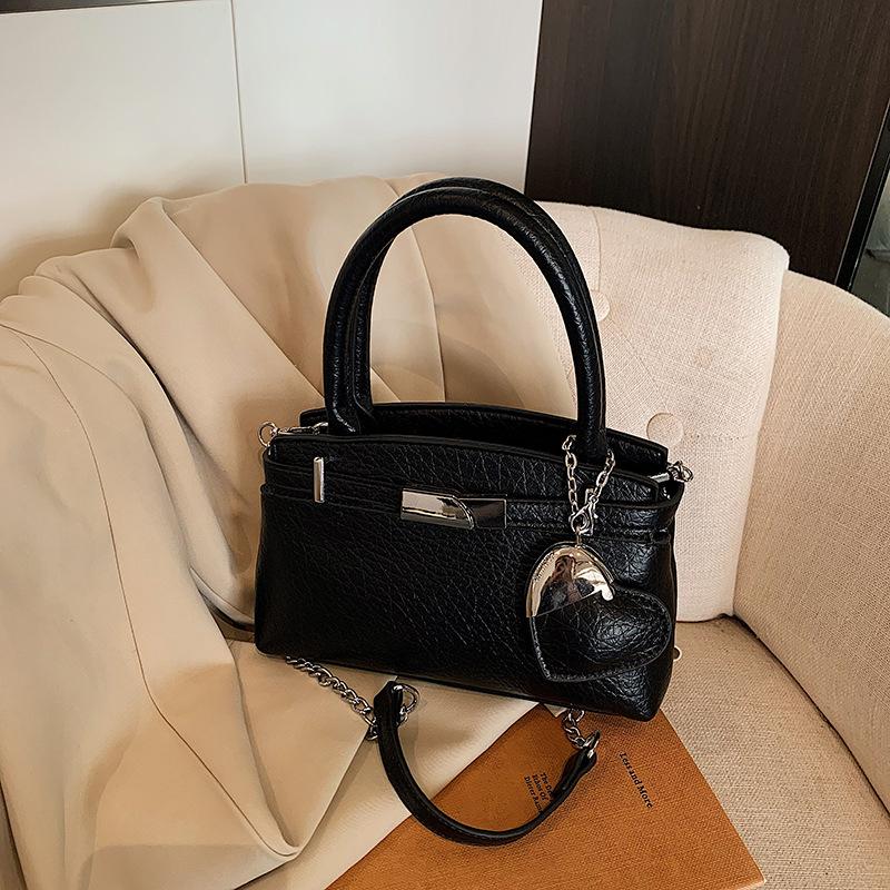 Niche Design Bag Women's Summer 2025 New Casual Messenger Bag Fashion This Year Popular Portable Casual Bag