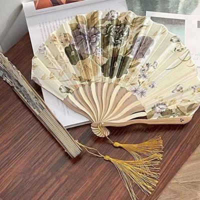 Hand Fold Fan Retro Adornment Woman Man Dance Props Wedding Living Room Cabinet Decor Bamboo Wood Silk Flower Folding Fan