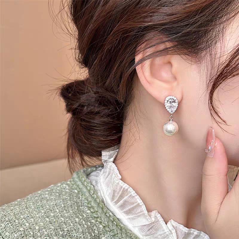 Elegant French Retro Zircon & Pearl Drop Earrings for Women