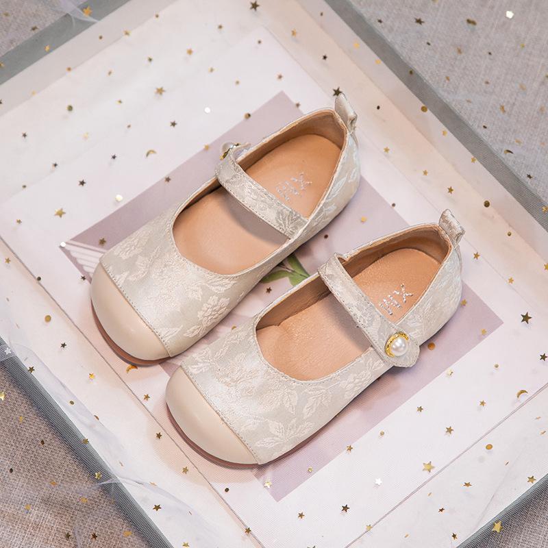 

Модная ретро обувь для девочек 2025 весна новая детская кожаная обувь простая обувь принцессы для девочки противоскользящая детская повседневная обувь Zapatos Niña 26insole15.5cm бежевый