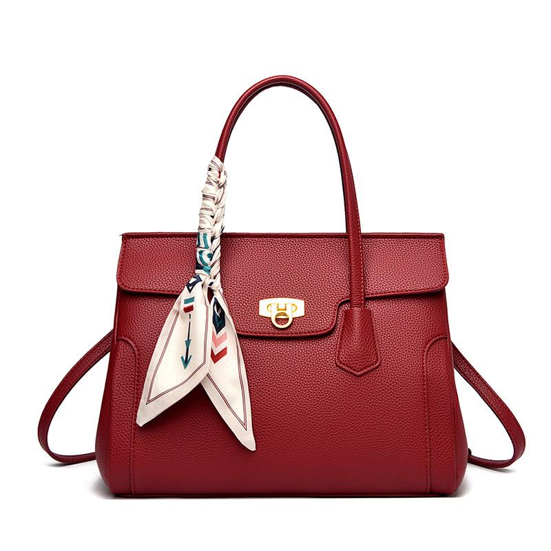 New Women's Bag, Large Capacity Commuting Handbag, Fashionable and Simple Tote Bag, Women's Light Luxury Texture Shoulder Bag