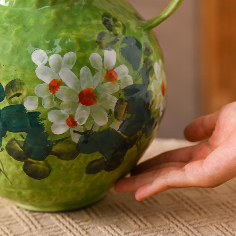 Hand-Painted Jingdezhen Ceramic Vase for Flower Arrangements in Living Rooms, Hotels, and B&Bs.