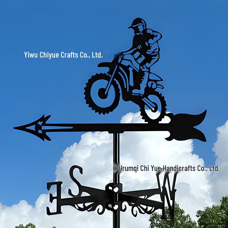 Weather Vane Ornament: Outdoor Wrought Iron Spray-Painted Roof Decoration Metal Craft