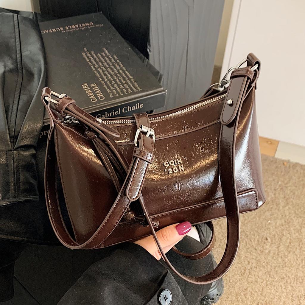 Oil Wax Leather Bag Women'S Bag Trendy One Shoulder Underarm Dumpling Bag Fashionable And Simple Underarm Bag