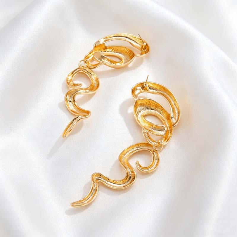 Exaggerated Metal Twisted Spiral Drop Earrings For Women Vintage Gold Color Irregular Curved Dangle Earrings Jewelry Accessories