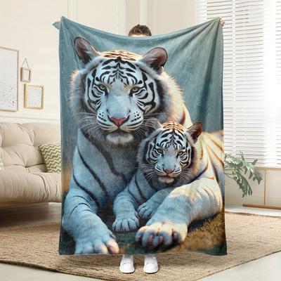 Luxurious White Tiger Print Fleece Blanket - Ultra-Soft Polyester All-Season Bedspread with HD Digital Tiger Design, Plush