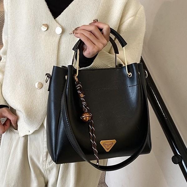 IELGY Hand-Carrying Bucket Bag One-Shoulder Large-Capacity Tote Bag Commuter Messenger Bag