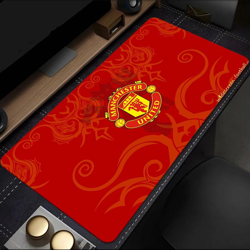 Tappetino per mouse con stemma del Manchester United, base in gomma, tappetino da scrivania per esports, tappetino per mouse per giocatori e uso in ufficio, scrivania da gioco, tappetino facile da pulire