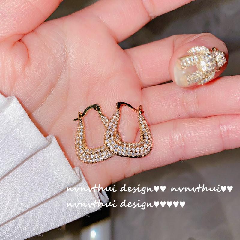Bright Diamond Trapezoidal Earrings, 18K White Gold-Plated Sparkling Diamond Geometric Earrings, Luxury Diamond Zircon Earrings.