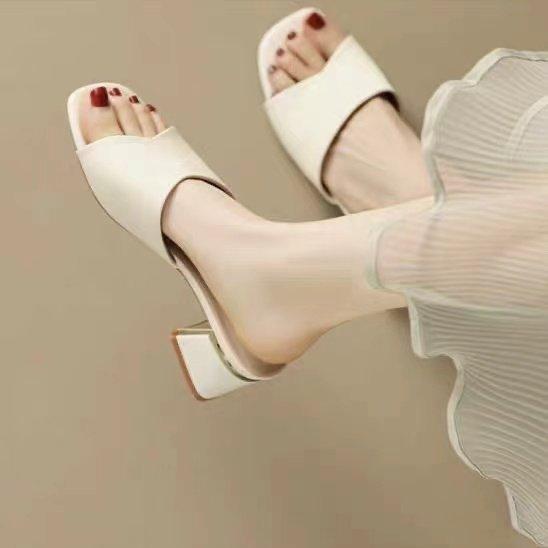 

Тапочки женские модные на толстом каблуке с мягкой подошвой сандалии женские трендовые универсальные на среднем каблуке тапочки женские 42