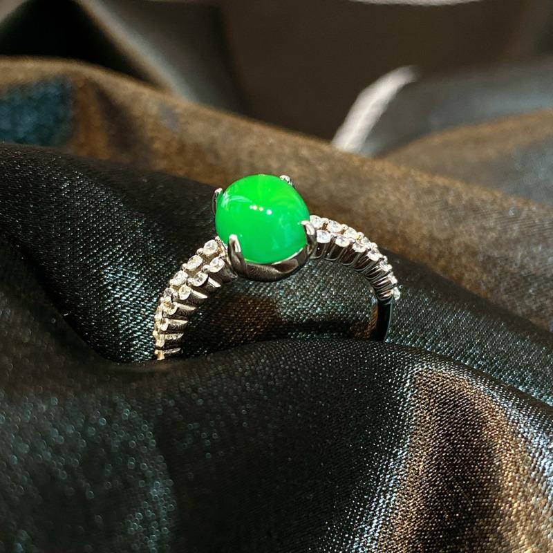 BELLA BOX Natural Ice Transparent Green Chalcedonic Agate Simple Retro Temperament Open Ring Female Oval Egg Face Ring Bracelet Jewelry