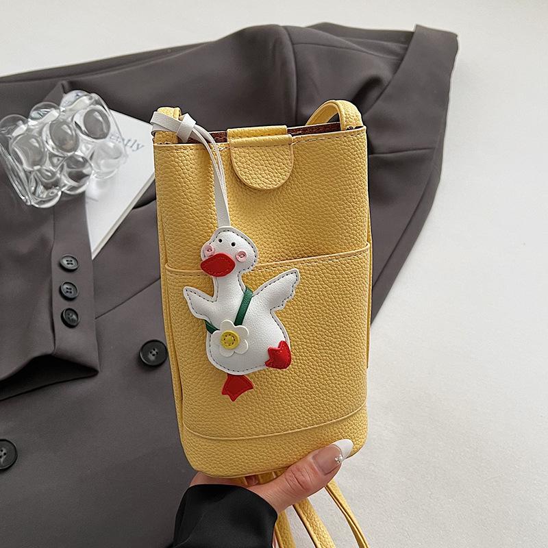 Simple and Casual Mobile Phone Bag Fashionable and Stylish Commuting Crossbody Bag for Women