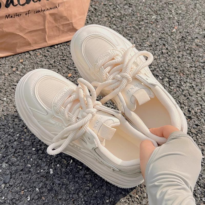 Little White Shoes Women's 2024 New Summer Mesh Shoes Breathable Mesh Thick Sole Heightening with Skirt Board Shoes Sports and Leisure Shoes