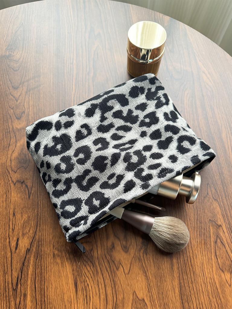 1pc leopard print makeup bag Storage bag Skincare toiletry bag Hold bag Inner bag, travel bag
