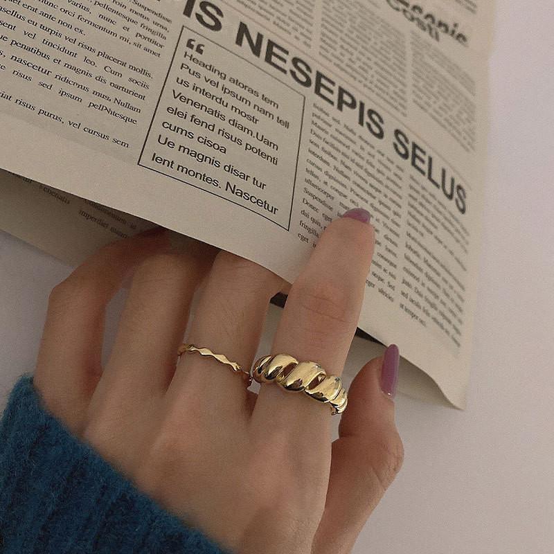 Korean Elegant Style Open Adjustable Metal Horn Ring For Women With Unique Design Geometry